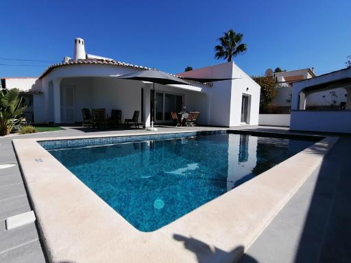 Modern villa near the sea and town centre - Housity