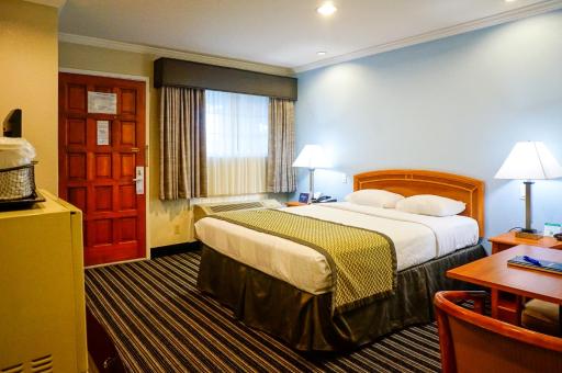 Hotel Parmani Near Stanford University - Housity
