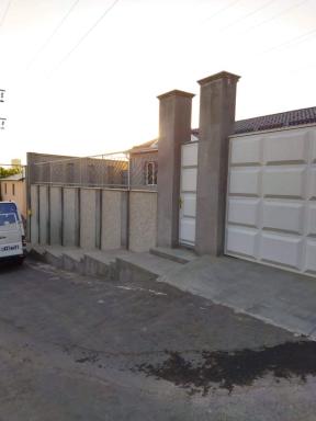 Comfortable house with a pool - Housity