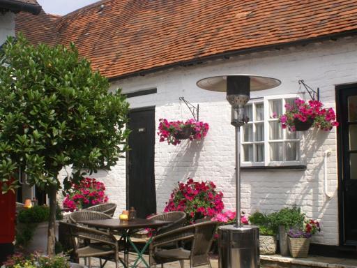 THE SARACENS HEAD INN - Housity