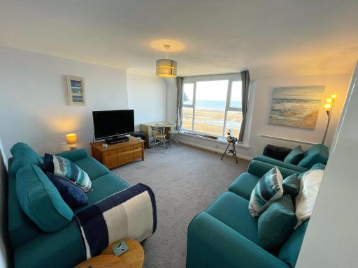 14 Burnett House by Prestige Properties SA - Housity