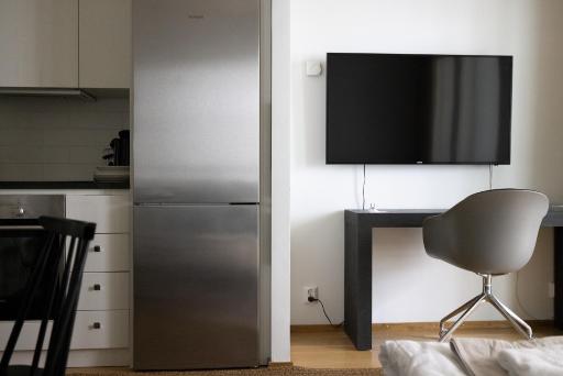 POISTA 2ndhomes Modern 1BR Home with Balcony by the Central Station - Housity