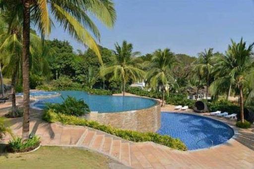 Spacious Studio Camaya Coast Beach Condo 203, Sea View with Balcony - Housity