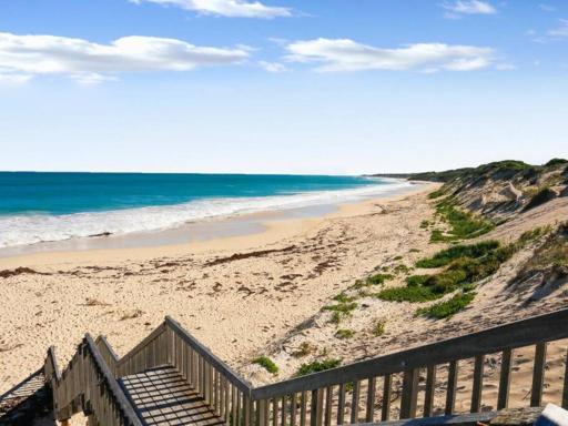 The Beach House Two Rocks - Housity
