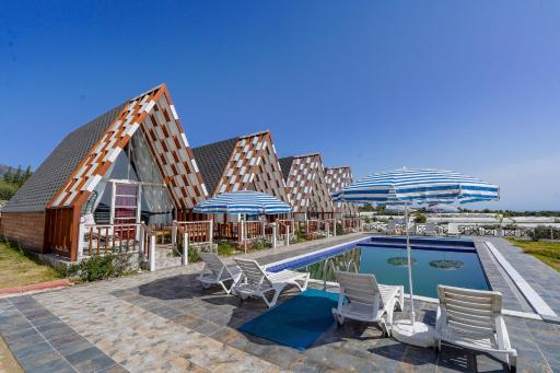 Cozy Bungalow with Shared Pool in Demre Antalya - Housity