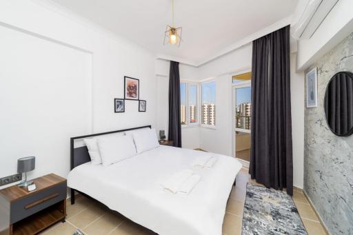 Sea View Flat With Balcony Near Beach in Aksu - Housity