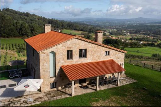 Villa - 5 Bedrooms with WiFi - 7841 - Housity