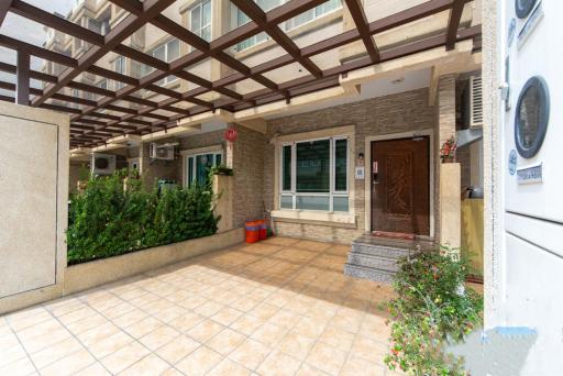 Lucky Star Homestay - Housity