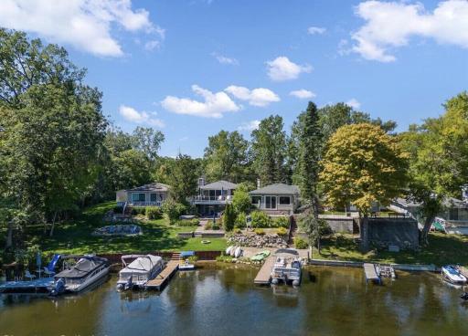 All Sports Lake House on Lake Orion! - Housity
