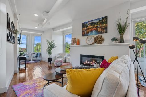 The Roxanne 2- Chic One Bedroom Townhome in OTR - Housity