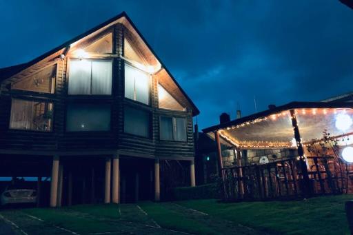 Chalet con Jardín, Kiosko, Fogata - Housity