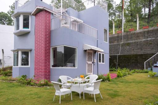StayVista at Pines & Fir - Sprawling Gardens with Seating and Swings - Housity