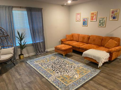 Retro Private Home- 10 minutes to the Gulf Shore - Housity