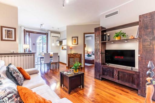 Prada House - Housity
