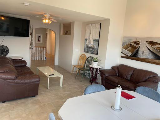 Blue View Family Getaway - Housity