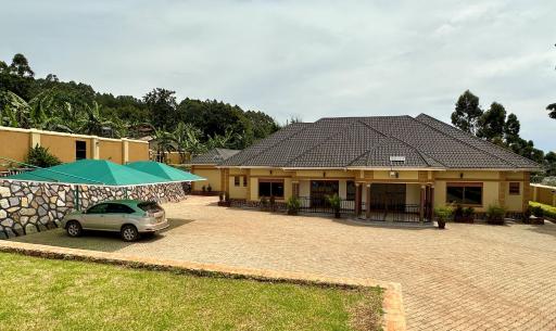 Makanga Hill Suites - Housity