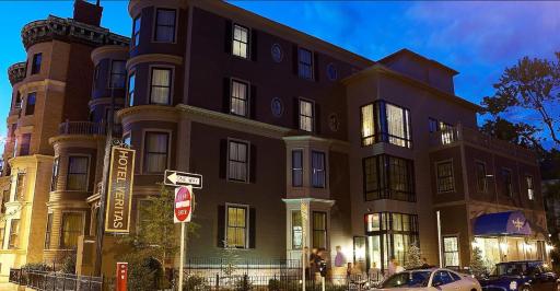 Hotel Veritas - Housity