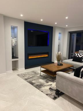 Stunning modern home set in beautiful grounds. - Housity