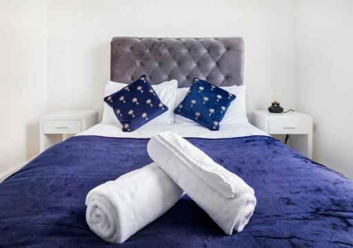 Meersbrook Luxury 2 Bedroom Apartment - Housity