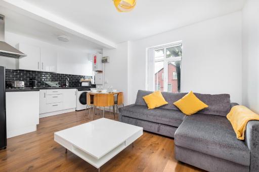 Meersbrook Luxury 2 Bedroom Apartment - Housity