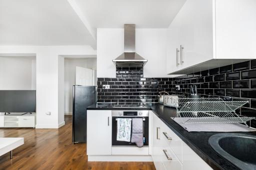 Meersbrook Luxury 2 Bedroom Apartment - Housity
