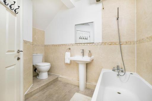 Meersbrook Luxury 2 Bedroom Apartment - Housity