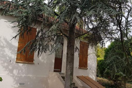 LIKEHOME - Maison avec jardin en petite couronne parisienne - Housity