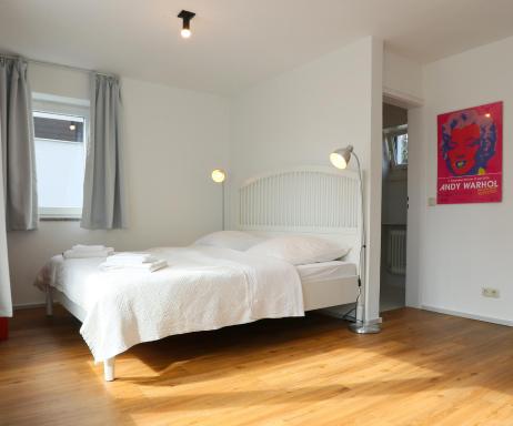 Relaxing 140m2 Holiday Home South of Munich - 25 Min to Center - Fully Equipped - Housity