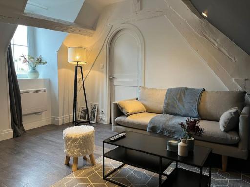 Appartement avec terrasse en plein cœur de Vernon - Housity