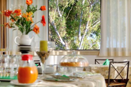 Hotel La Campana - Housity