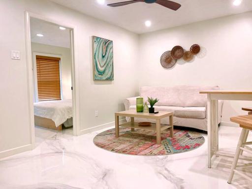 New Downtown Apartment! - Housity