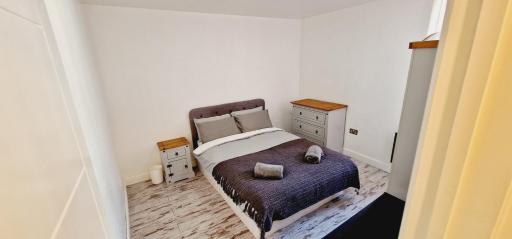 City centre lovely Apartment with the Cheapest Overnight Parking - Housity