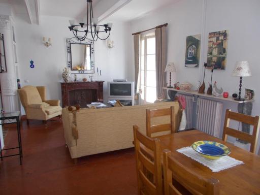 Remarkable Apartment in Magalas Occitane France - Housity