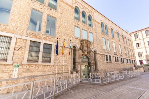 Albergue Inturjoven Jaen - Housity