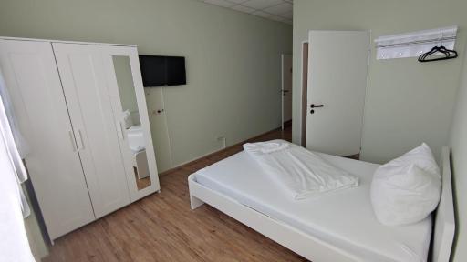 3 Bett Zimmer - Housity