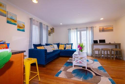 Yachtsman Cove Water Front 3 Bedrooms House Features 3 Levels Living Space in Freeport NY - Housity