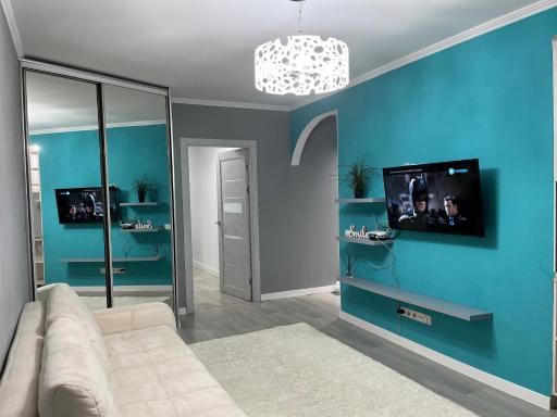 In the center 1 bedroom and living - Housity