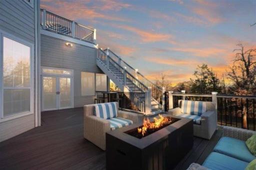 Lakepoint Resort - Housity