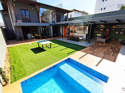 Casa Luxuosa no Bairro Castelo - Housity