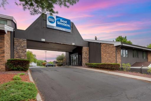 Best Western University Inn - Housity