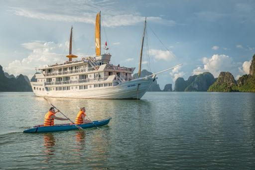 Paradise Sails Cruise - Housity