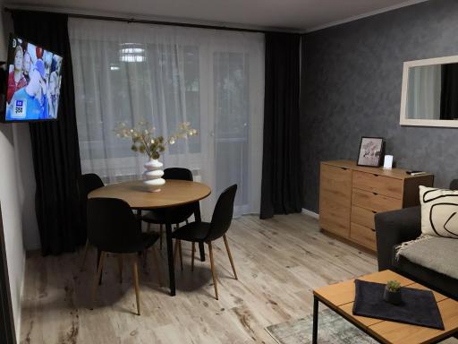 Homely Apartment - Housity