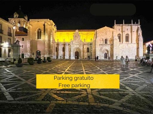 Hotel Real Colegiata San Isidoro - Housity