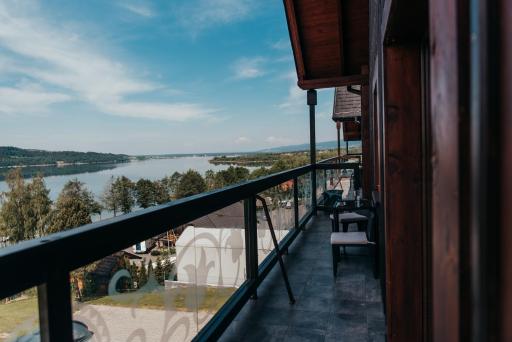 apartament Czorsztyn WIDOK - pierwsza linia brzegowa - 3 piętro - widok na jezioro - - Housity