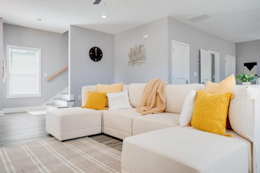 Modern Getaway Home Near UGA Arch - Housity