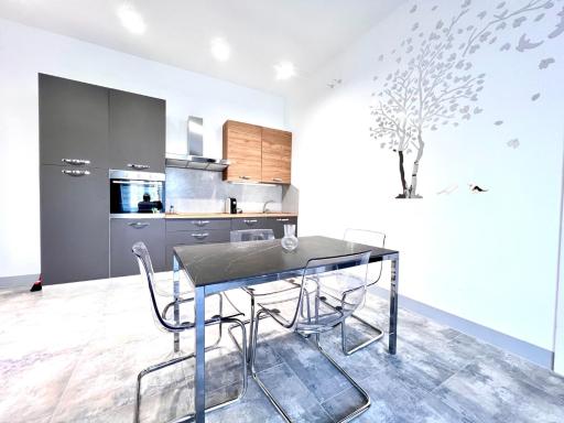 Ubertini House - Housity