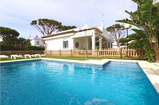 Casa en Roche frente al mar - Housity