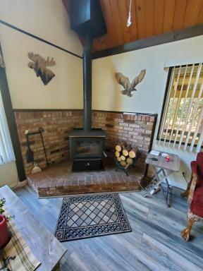 Cozy A frame Mountain Retreat in the Sierra's! - Housity