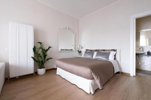 cute and cozy apartment train station - Housity