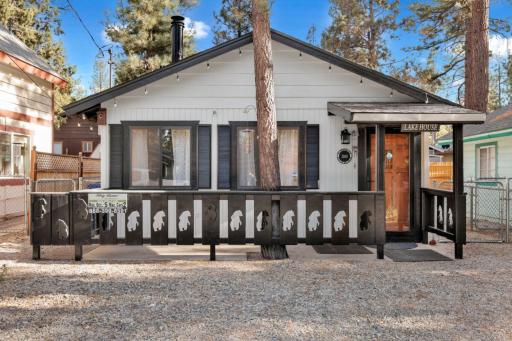 Pura Vida Bungalow #2144 by Big Bear Vacations - Housity